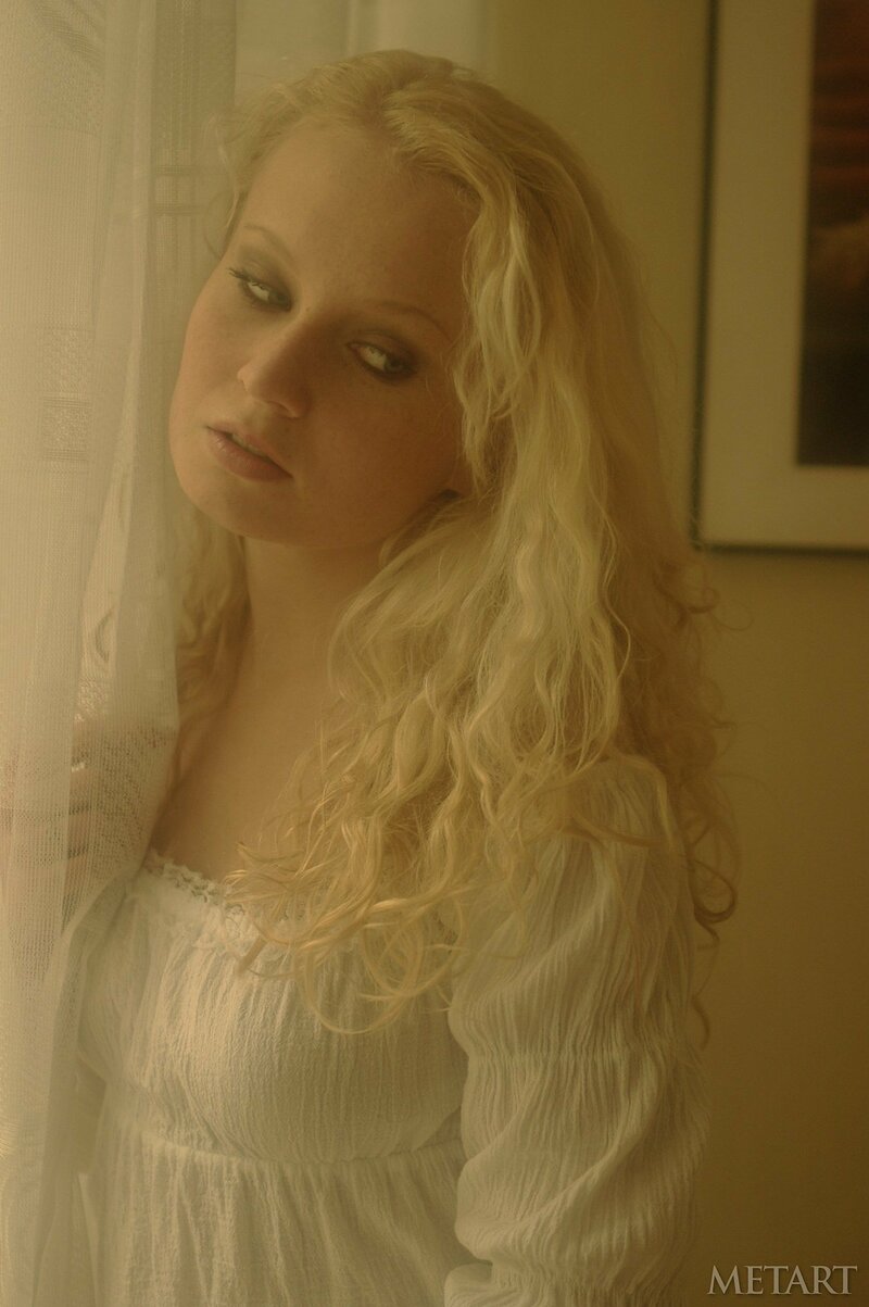 Рената, 23